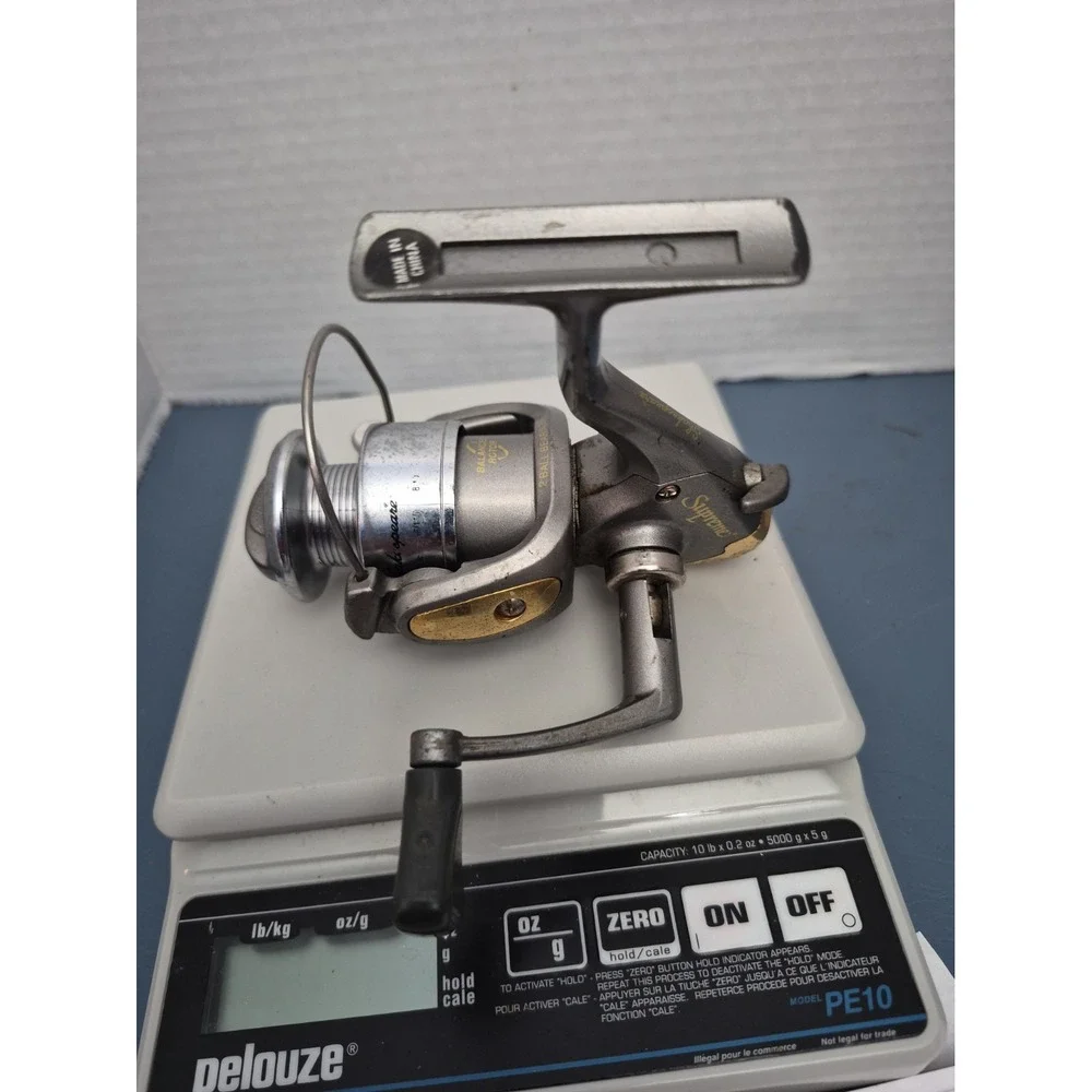 Shakespeare Supreme S430 FISHING REEL Spinning Reel